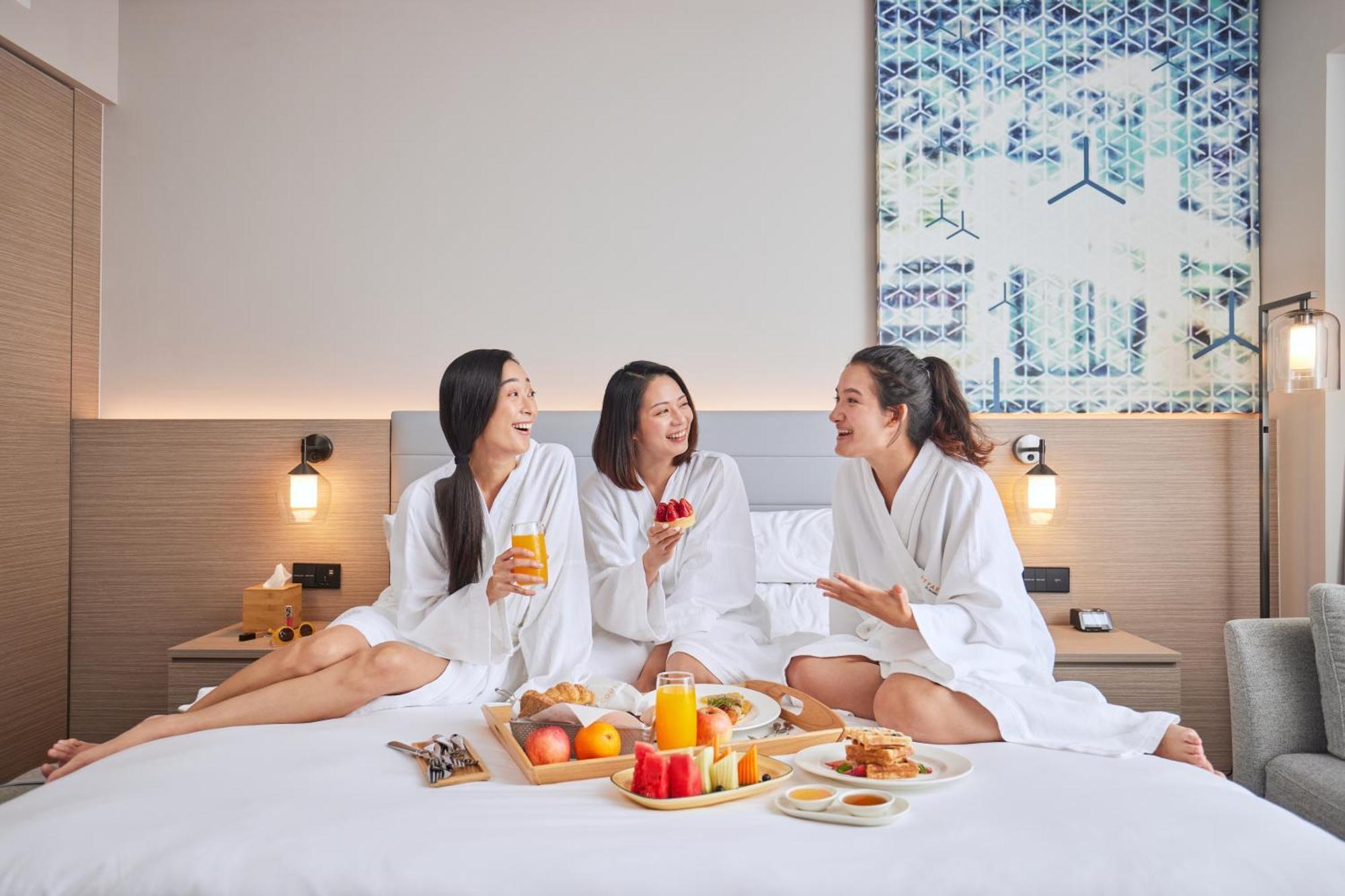 Courtyard By Marriott Penang Hotel George Town Exterior photo