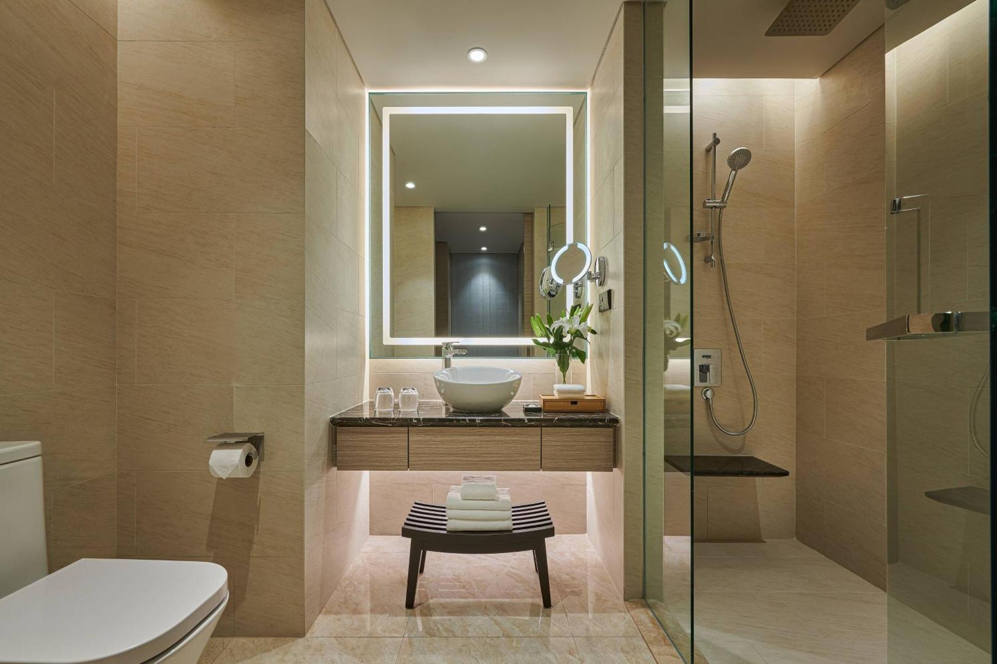 Courtyard By Marriott Penang Hotel George Town Exterior photo